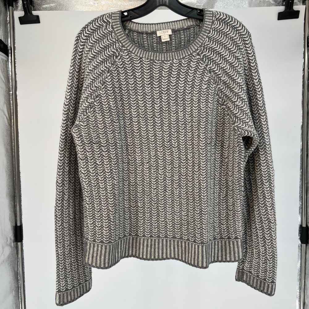 J Crew Textured Chevron Pattern Sweater XL Gray White‎ Crew Neck Long Sleeve
